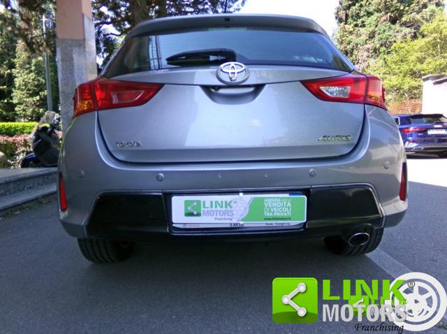TOYOTA Auris usata, con Autoradio