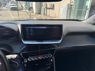 PEUGEOT 2008 usata, con Cruise Control