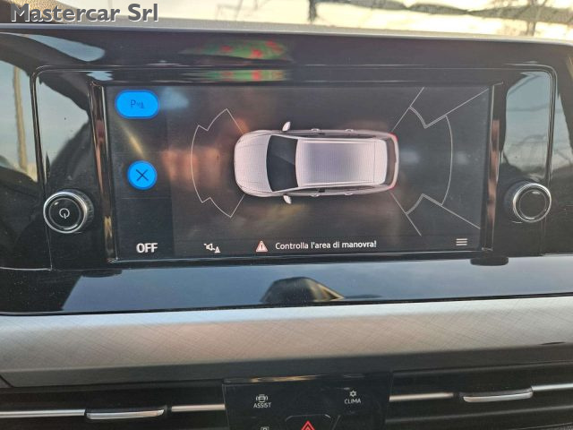 VOLKSWAGEN Golf Variant usata, con USB