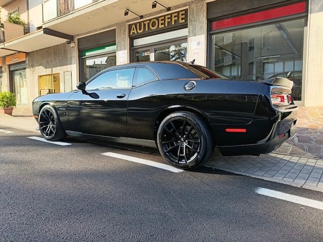 DODGE Challenger usata, con Airbag