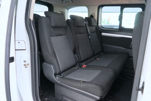 PEUGEOT Traveller usata, con Bracciolo