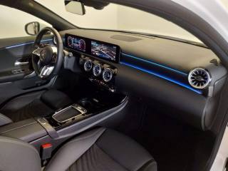 MERCEDES-BENZ A 180 usata, con Sedile posteriore sdoppiato