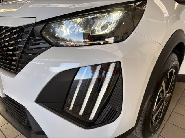 PEUGEOT 2008 usata, con Fari LED