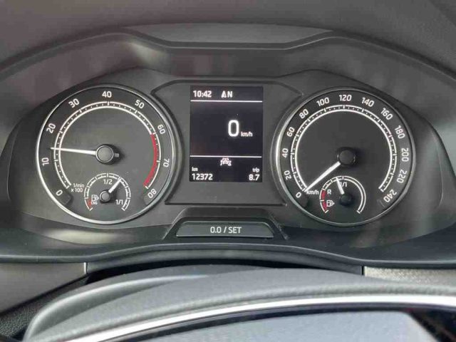 SKODA Kamiq usata, con Autoradio