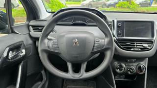 PEUGEOT 208 usata, con USB
