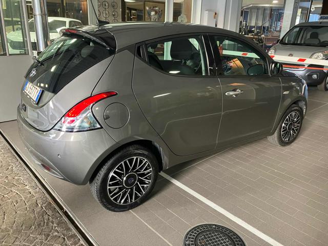 LANCIA Ypsilon usata, con Airbag
