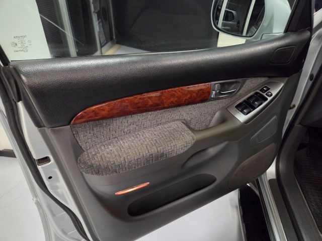 TOYOTA Land Cruiser usata, con Gancio traino