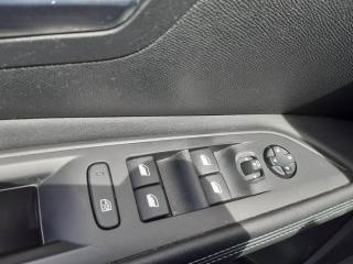 PEUGEOT 3008 usata, con Touch screen