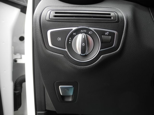 MERCEDES-BENZ GLC 220 usata, con Airbag testa