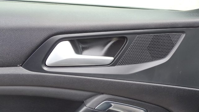 PEUGEOT 308 usata, con Android Auto