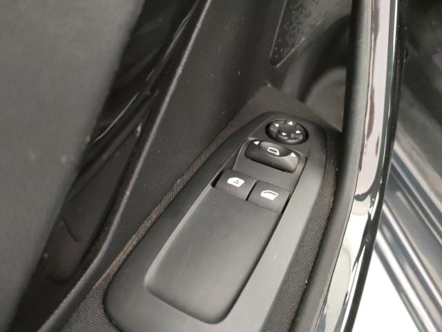 PEUGEOT 208 usata, con Lettore CD