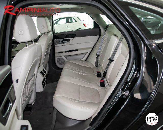 JAGUAR XF usata 15