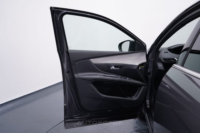 PEUGEOT 5008 usata, con Climatizzatore