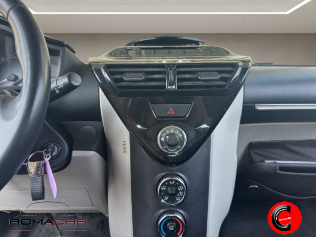 TOYOTA iQ usata, con Immobilizzatore elettronico