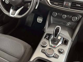 ALFA ROMEO Stelvio usata, con Portellone posteriore elettrico