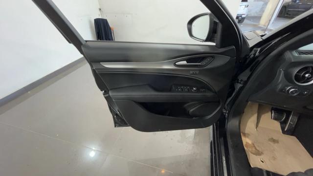 ALFA ROMEO Stelvio usata, con Controllo automatico clima