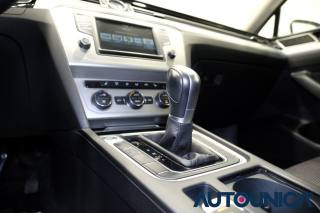 VOLKSWAGEN Passat Variant usata, con Isofix