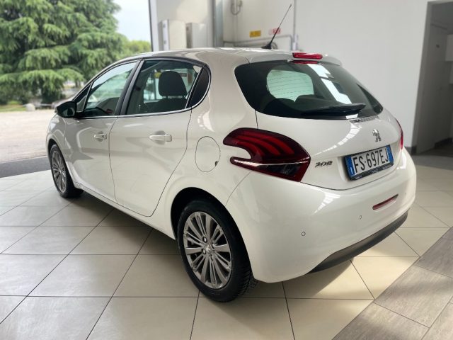 PEUGEOT 208 usata, con Boardcomputer