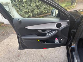 MERCEDES-BENZ C 220 usata, con Chiusura centralizzata