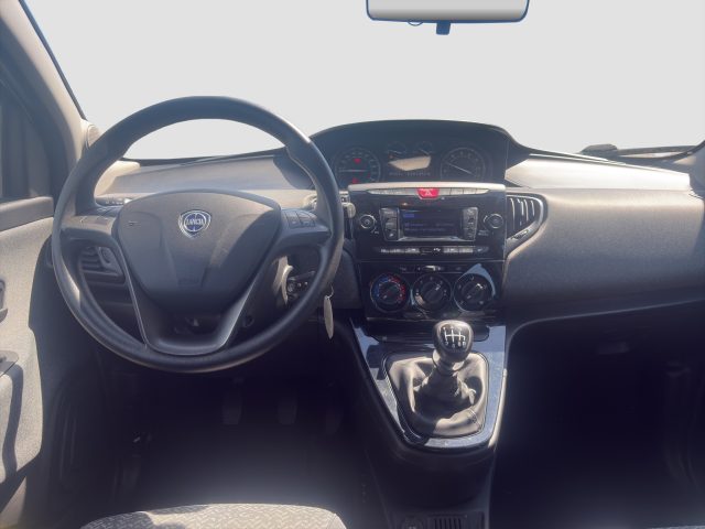 LANCIA Ypsilon usata 10