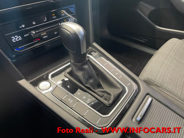 VOLKSWAGEN Passat Variant usata, con Park Distance Control