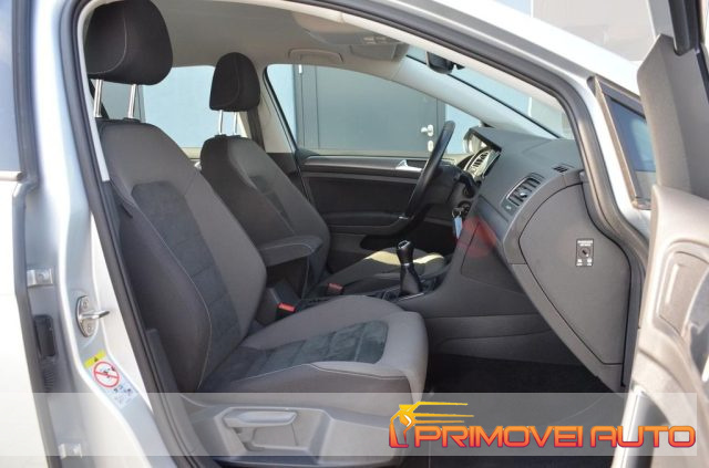 VOLKSWAGEN Golf usata, con Airbag laterali