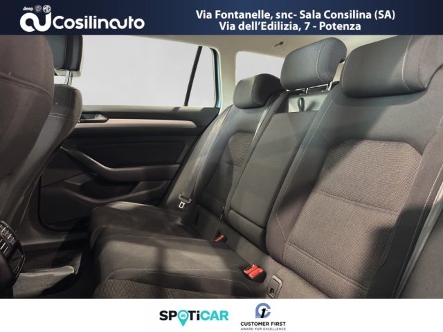 VOLKSWAGEN Passat Variant usata, con Controllo automatico clima