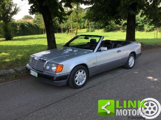 MERCEDES-BENZ 300 usata, con Cronologia tagliandi