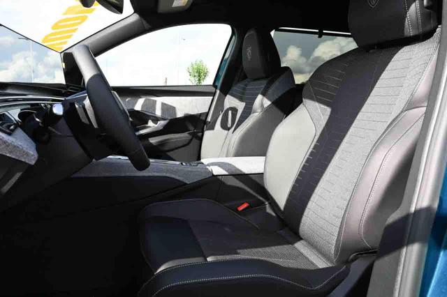 PEUGEOT 5008 usata, con Controllo automatico clima