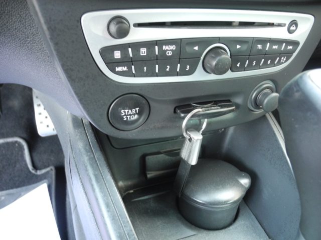 RENAULT Megane usata, con Volante multifunzione
