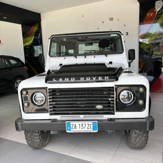 LAND ROVER Defender usata, con Autoradio