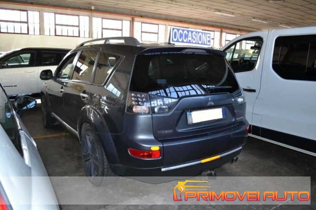 MITSUBISHI Outlander usata, con Airbag laterali