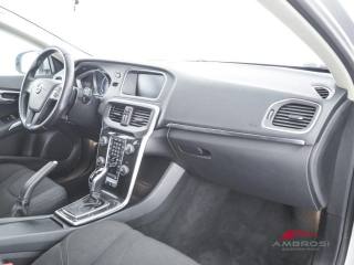 VOLVO V40 usata 11