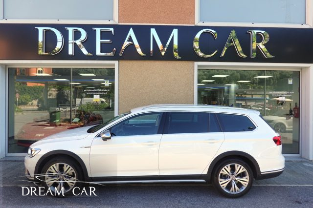 VOLKSWAGEN Passat Alltrack usata, con Airbag