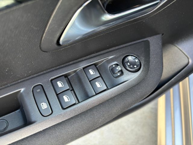 PEUGEOT 208 usata, con ESP