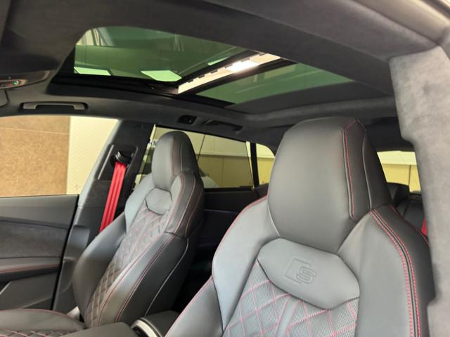 AUDI Q8 usata, con Volante in pelle