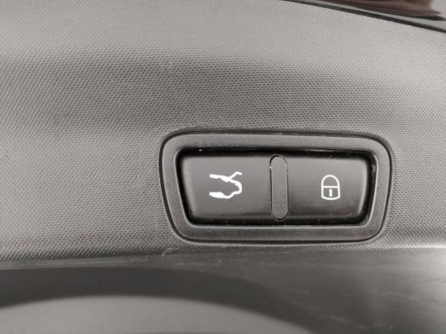 ALFA ROMEO Stelvio usata, con Portellone posteriore elettrico