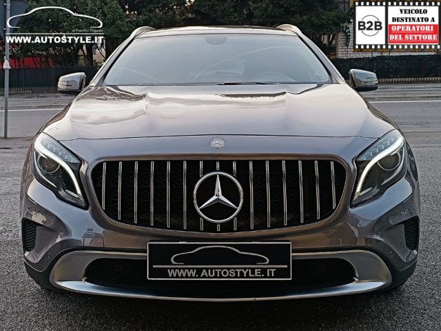 MERCEDES-BENZ GLA 220 usata, con Bracciolo
