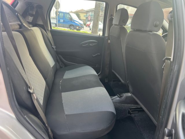FIAT Punto usata 10