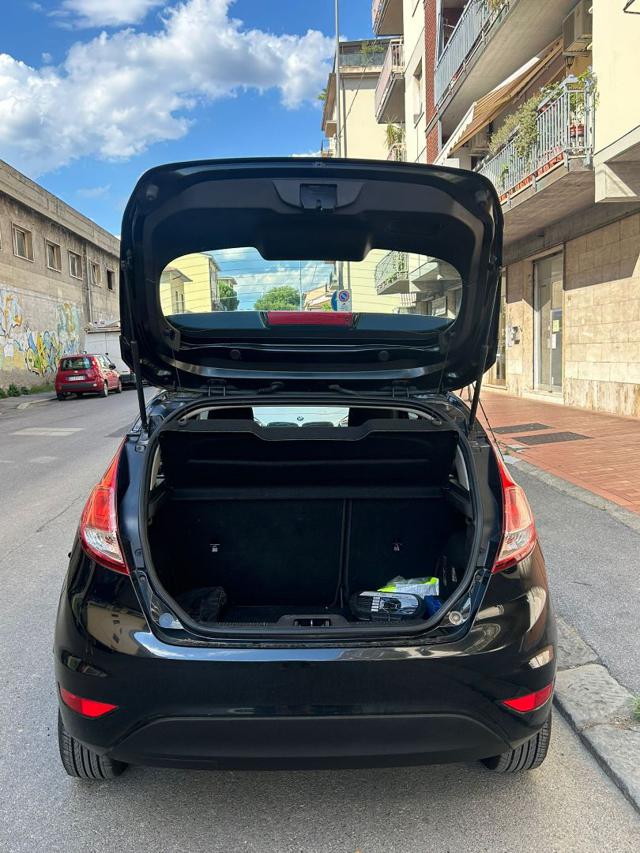 FORD Fiesta usata, con MP3