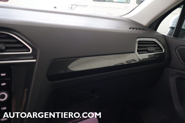 VOLKSWAGEN Tiguan usata, con Park Distance Control