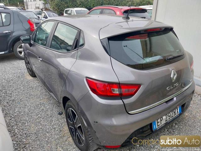 RENAULT Clio usata, con Autoradio