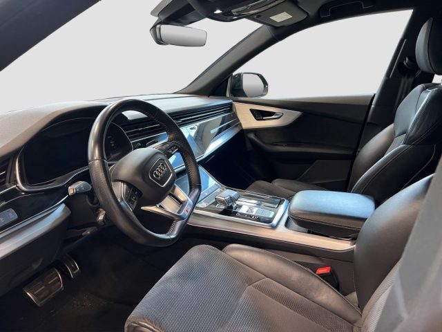 AUDI Q8 usata 12