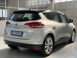 RENAULT Scenic usata, con Autoradio