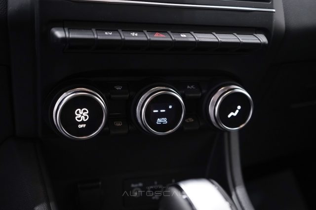 RENAULT Captur usata, con Touch screen