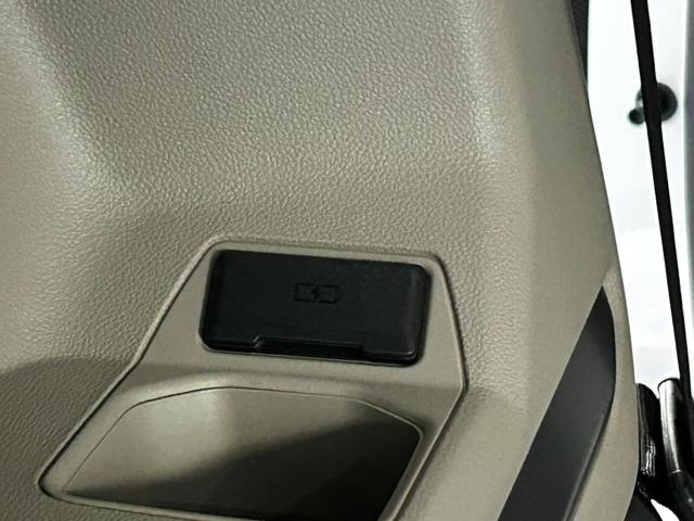 VOLKSWAGEN Multivan usata, con Frenata d