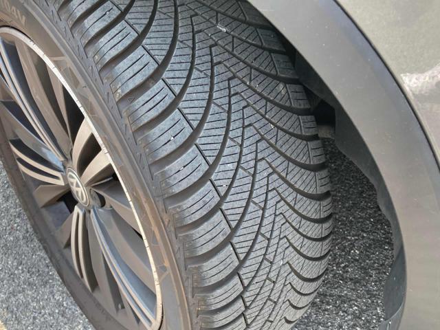 VOLKSWAGEN Tiguan Allspace usata, con Park Distance Control