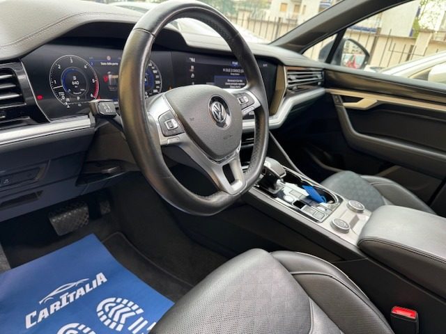 VOLKSWAGEN Touareg usata, con Chiusura centralizzata