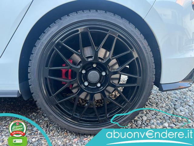 VOLKSWAGEN Golf usata, con Sistema di navigazione