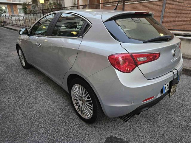 ALFA ROMEO Giulietta usata, con Autoradio